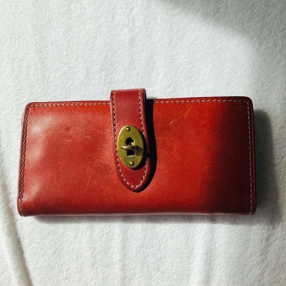 Fossil Red Clutch Austin Wallet